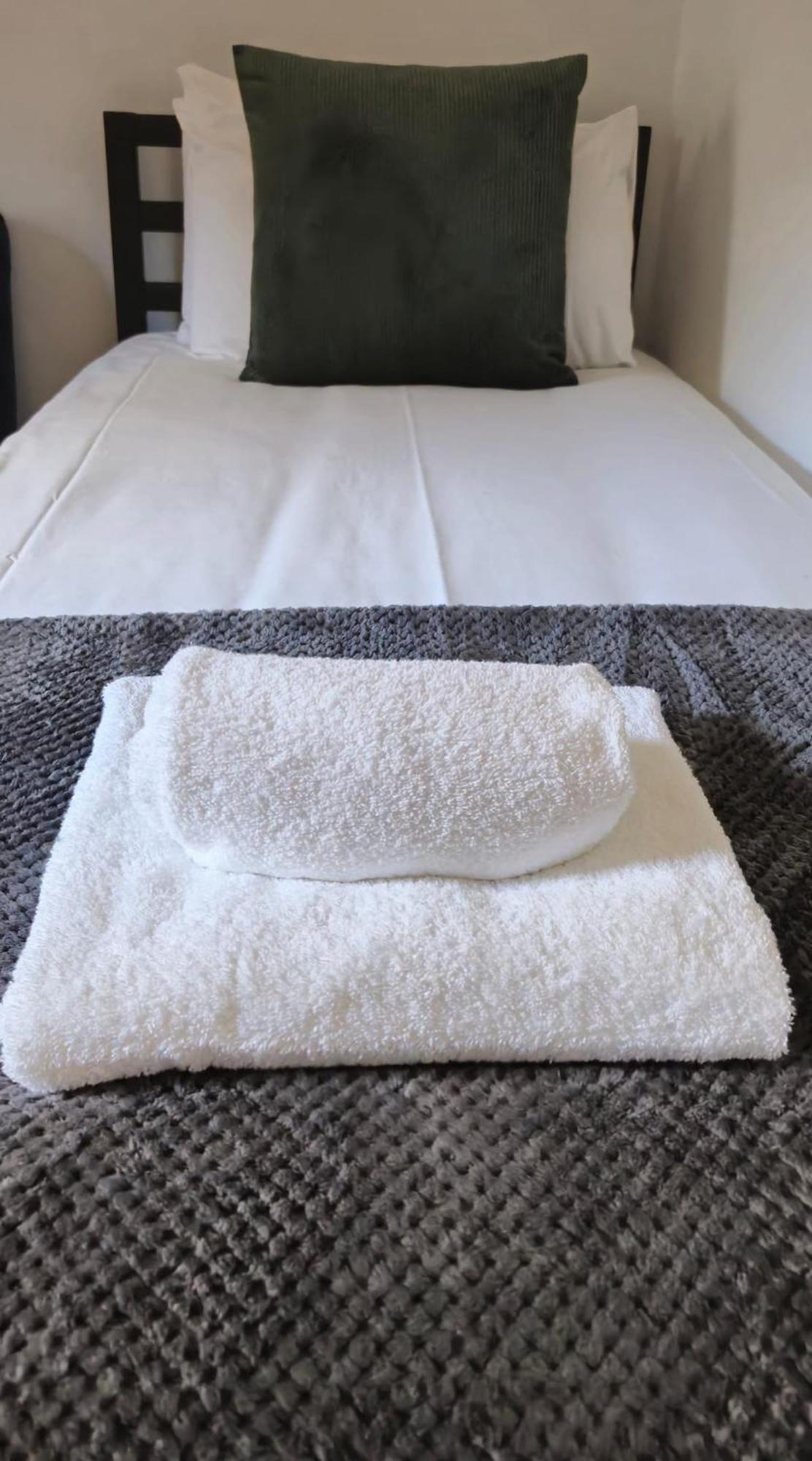 Montgomery Central Apartment Edinburgh Ngoại thất bức ảnh